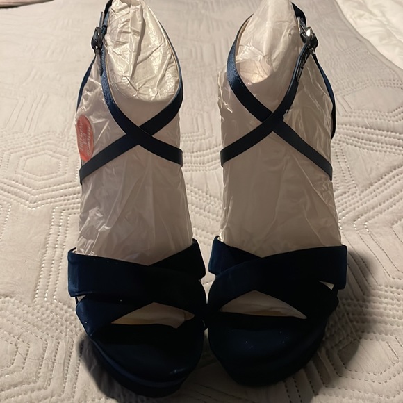 Blue Platform heel by Jessica Simpson - Picture 2 of 7